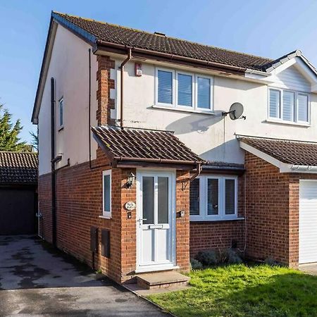 2 Bedroom House-Driveway - Bournemouth Hospital - Long Stay Discounts - Lima Apartments Ltd Exteriör bild